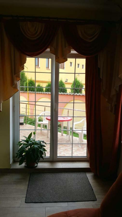 Vila Alfa Dumbrava Sibiu Exteriör bild